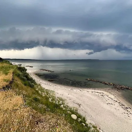 8 Person In Bogense-by Traum *